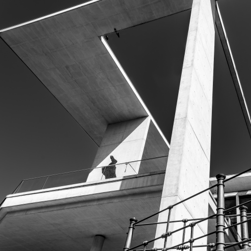 Moderne Architektur monochrom