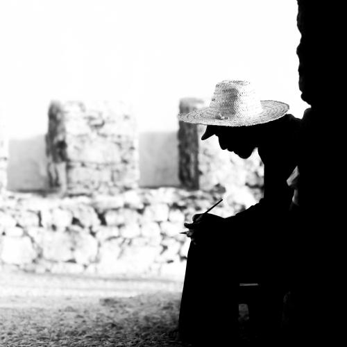 Begegnungen unterwegs monochrom